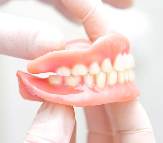 義歯（入れ歯）